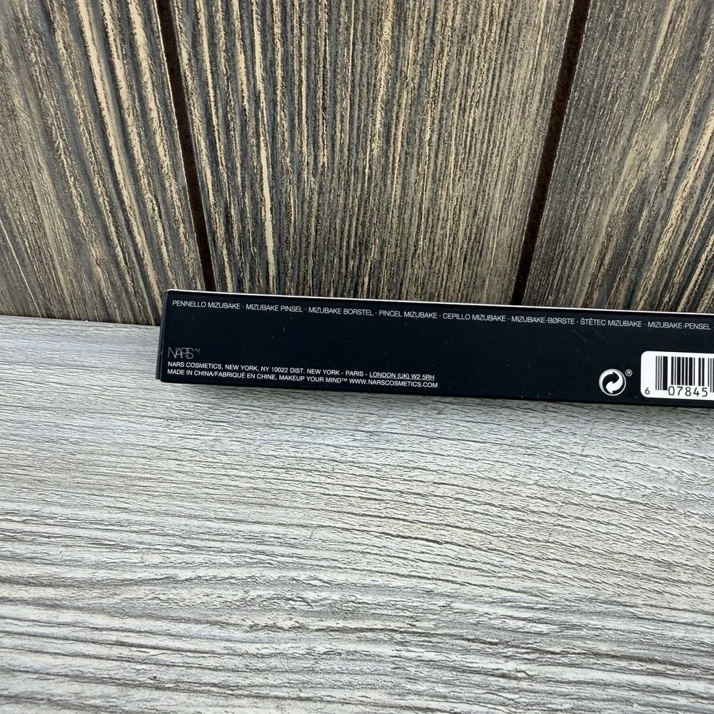 NARS MIZUBAKE KABUKI BRUSH (Contour/Sculpting Brush)  Brand new in Box